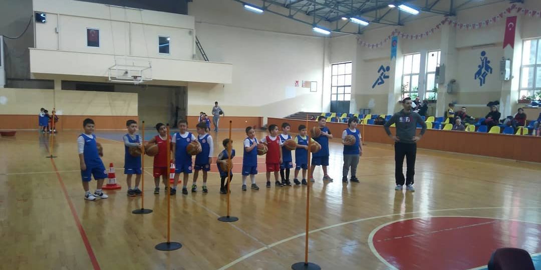basketbol-calismasi3 Basketbol spor okulu çalışması