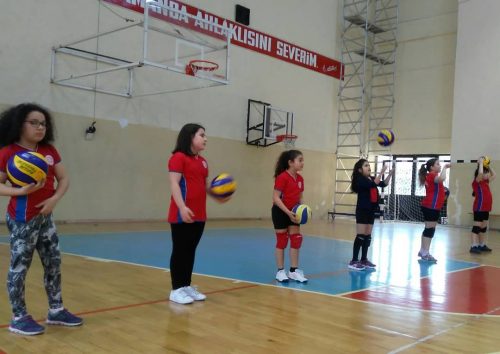 Voleybol spor okulu çalışması